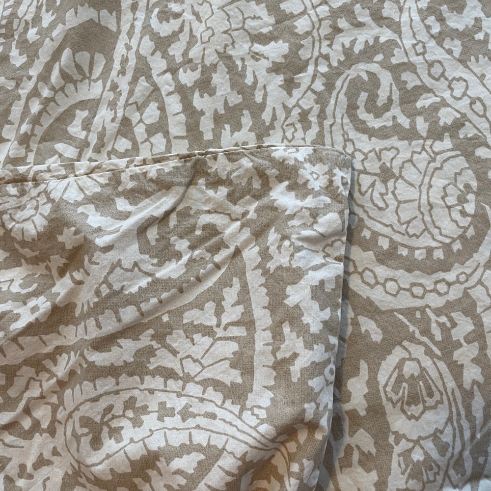 Pottery Barn Tan and White Paisley Duvet Cover